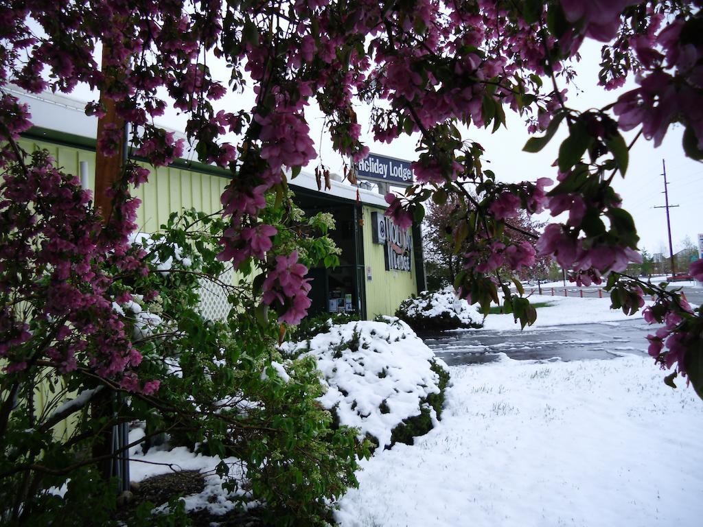 Holiday Lodge Motel Lander Exterior photo